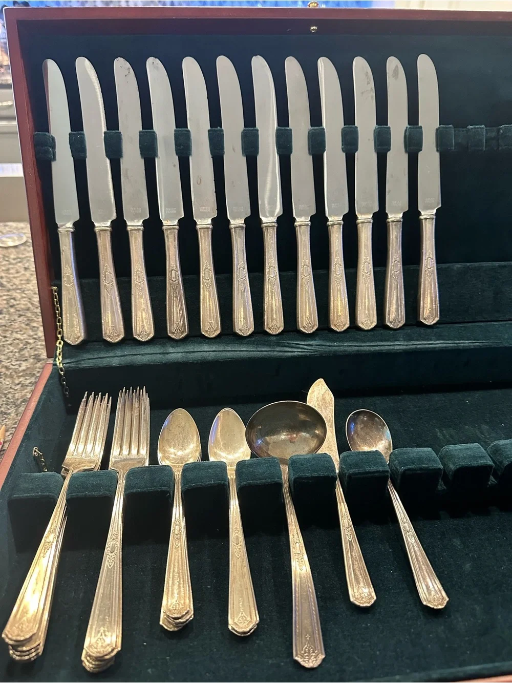 Vintage 36-Pc Rogers & Brother Silverplate Flatware Set - 1916 Jewel Pattern A1